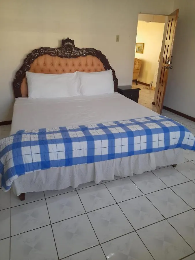 Suiteville In Mandeville 0*,  Jamaica